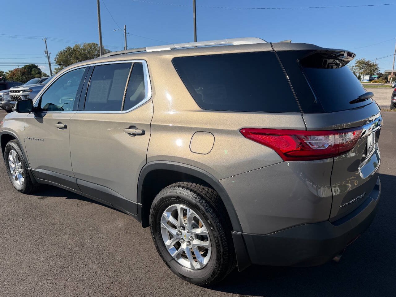 Used 2018 Chevrolet Traverse LT AWD/4WD image 3