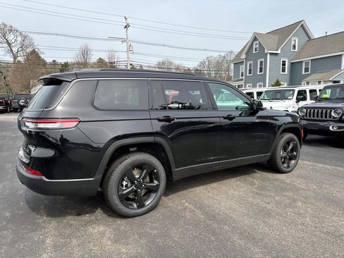 New 2026 Jeep Grand Cherokee L Limited w/ Limited Altitude Package image 2