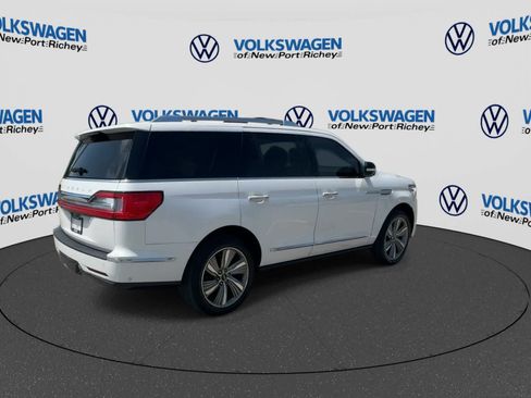 Used 2018 Lincoln Navigator Reserve w/ Technology Package AWD/4WD image 8