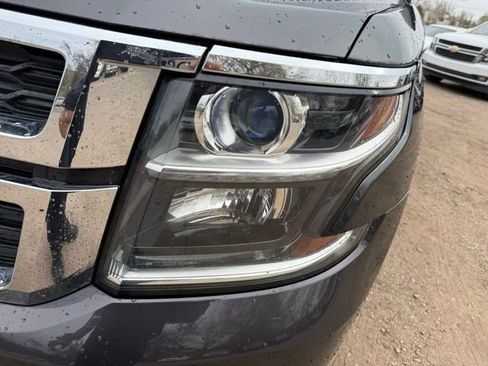 Used 2017 Chevrolet Suburban LT image 10