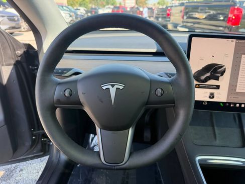 Used 2023 Tesla Model Y Long Range AWD/4WD image 20