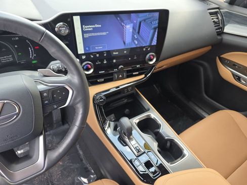 Certified 2025 Lexus NX 350h AWD w/ Accessory Package (2T) image 27