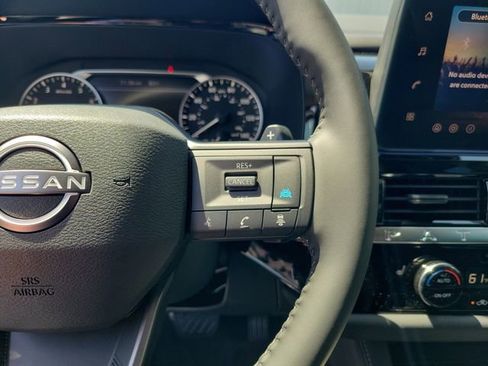 New 2026 Nissan Pathfinder SV w/ SV Premium Package FWD image 12