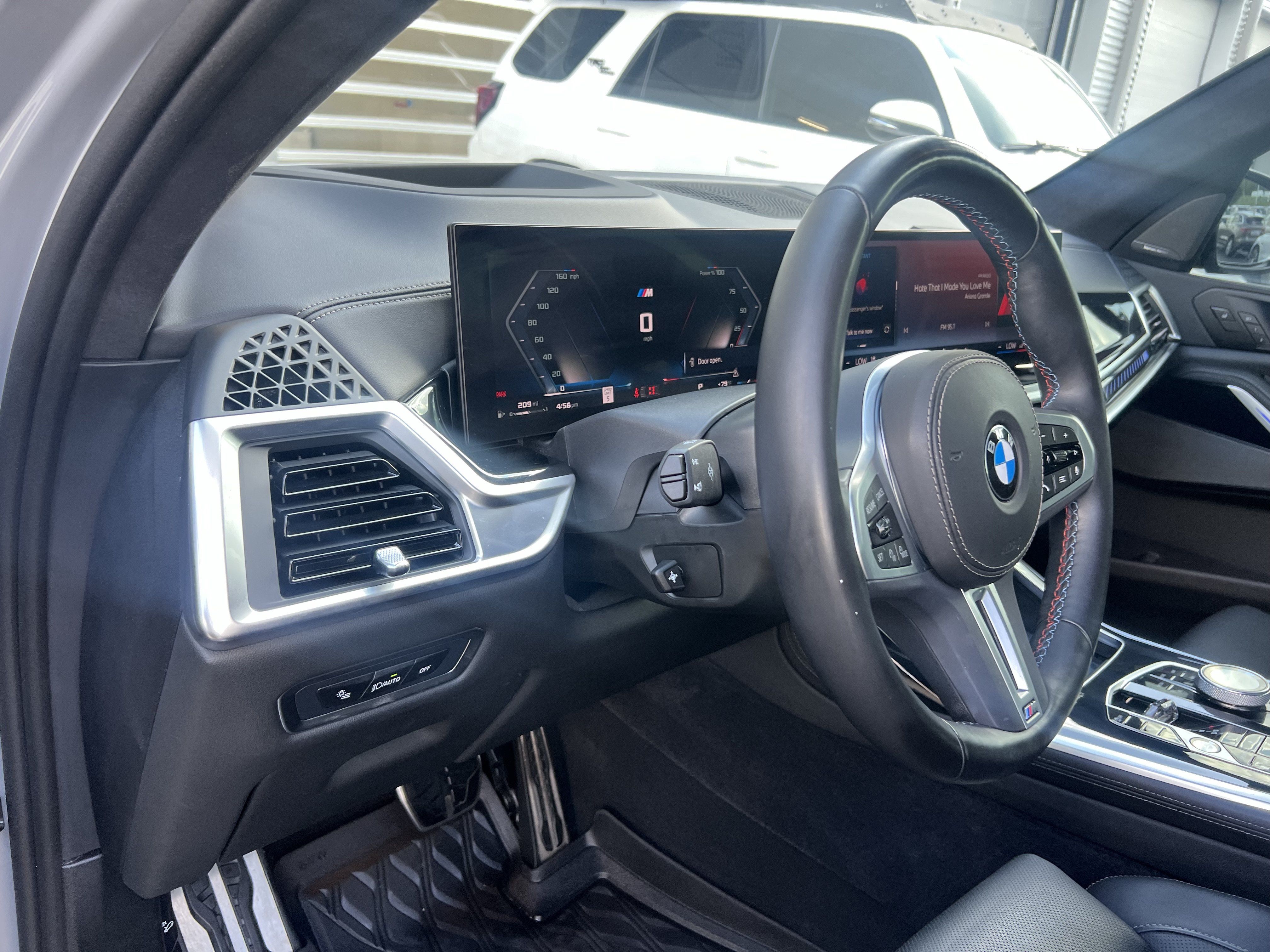 Used 2024 BMW X7 M60i w/ Executive Package AWD/4WD image 18