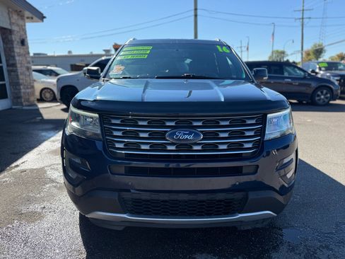 Used 2016 Ford Explorer XLT w/ Equipment Group 202A image 4
