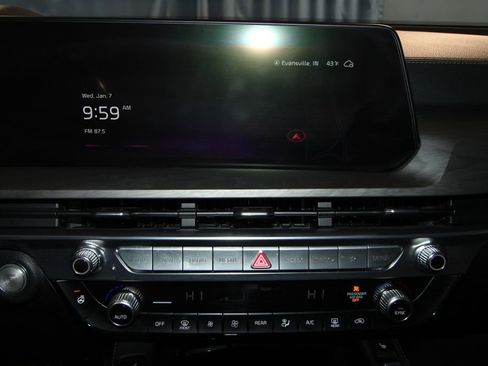 Used 2024 Kia Telluride SX Prestige X-Line image 16