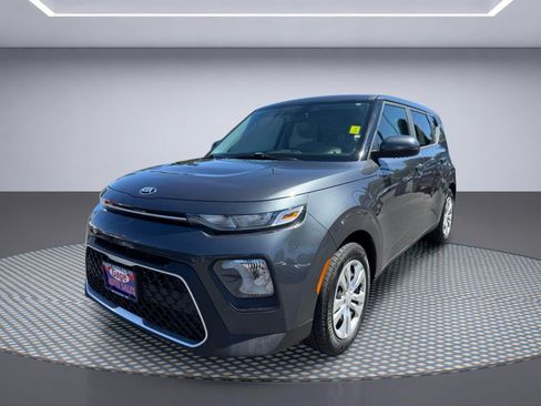 Used 2020 Kia Soul LX FWD image 2
