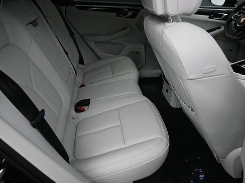 New 2025 Porsche Macan S image 15