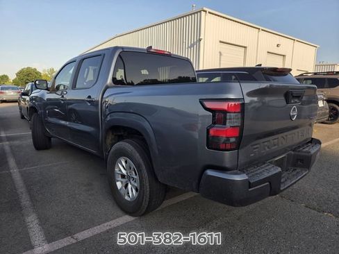 Used 2024 Nissan Frontier SV AWD/4WD image 3
