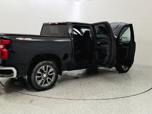 Used 2022 Chevrolet Silverado 1500 LT image 12