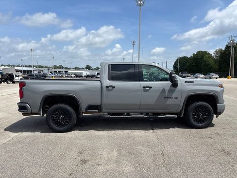 Used 2024 Chevrolet Silverado 2500 LTZ w/ LTZ Plus Package AWD/4WD image 9