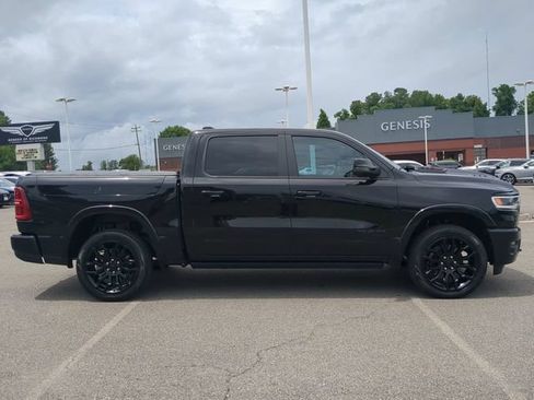 Used 2025 RAM 1500 Limited AWD/4WD image 4
