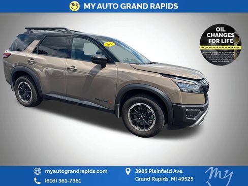 Used 2024 Nissan Pathfinder Rock Creek AWD/4WD image 1