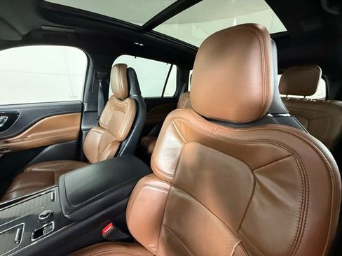 Used 2022 Lincoln Aviator Reserve w/ Equipment Group 201A image 14