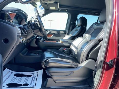 Used 2019 Lincoln Navigator Reserve w/ Cargo Package image 19