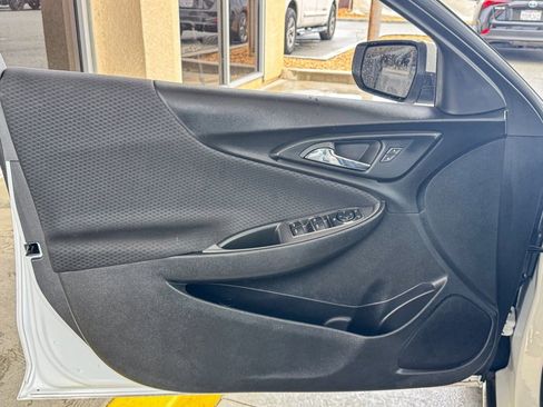 Used 2024 Chevrolet Malibu LT image 13