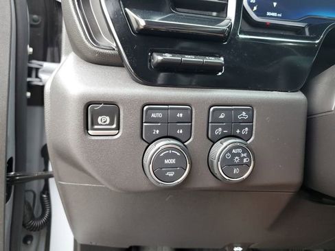 Used 2024 Chevrolet Silverado 1500 ZR2 w/ Technology Package AWD/4WD image 30