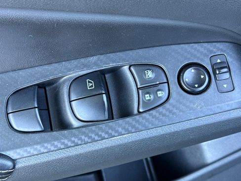 Certified 2024 Nissan Altima 2.5 SV FWD image 14