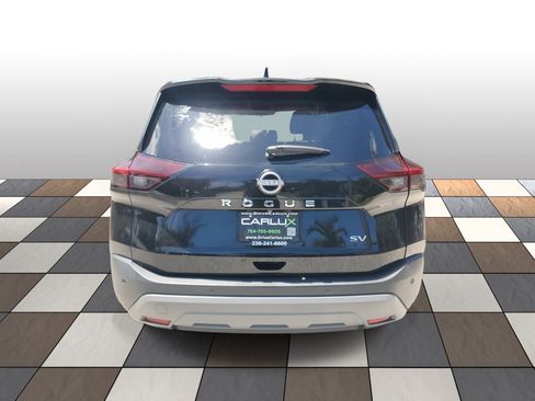 Used 2023 Nissan Rogue SV FWD image 5