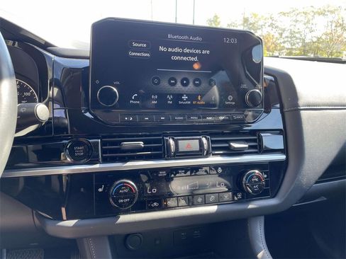 Used 2025 Nissan Pathfinder SL image 22