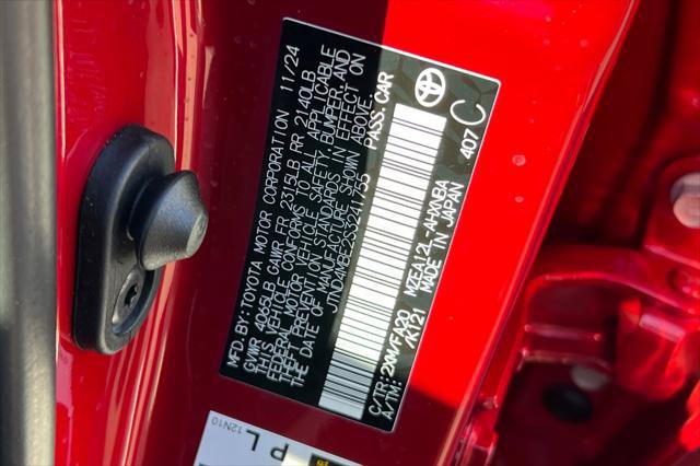 Certified 2025 Toyota Corolla SE w/ SE Package FWD image 32