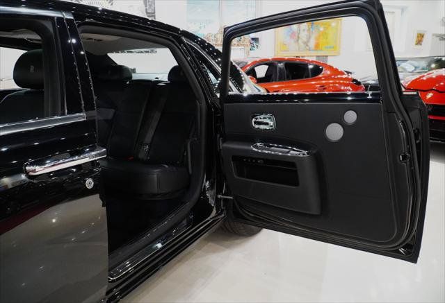 Used 2013 Rolls-Royce Ghost Extended Wheelbase RWD image 19