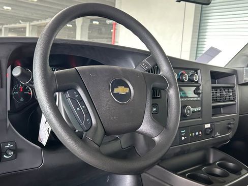 New 2025 Chevrolet Express 3500 w/ Power Convenience Package image 31