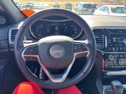 Used 2022 Jeep Grand Cherokee Laredo X image 10