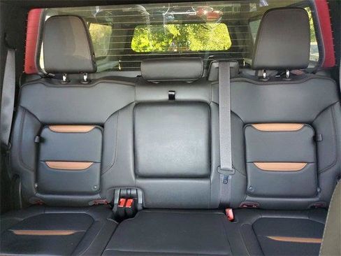 Used 2022 GMC Sierra 2500 AT4 image 57