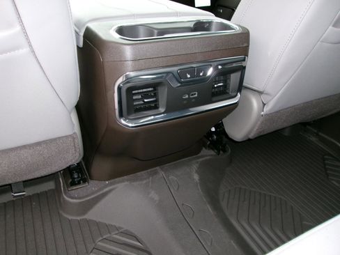 New 2026 Chevrolet Silverado 1500 LTZ w/ LTZ Premium Package image 14