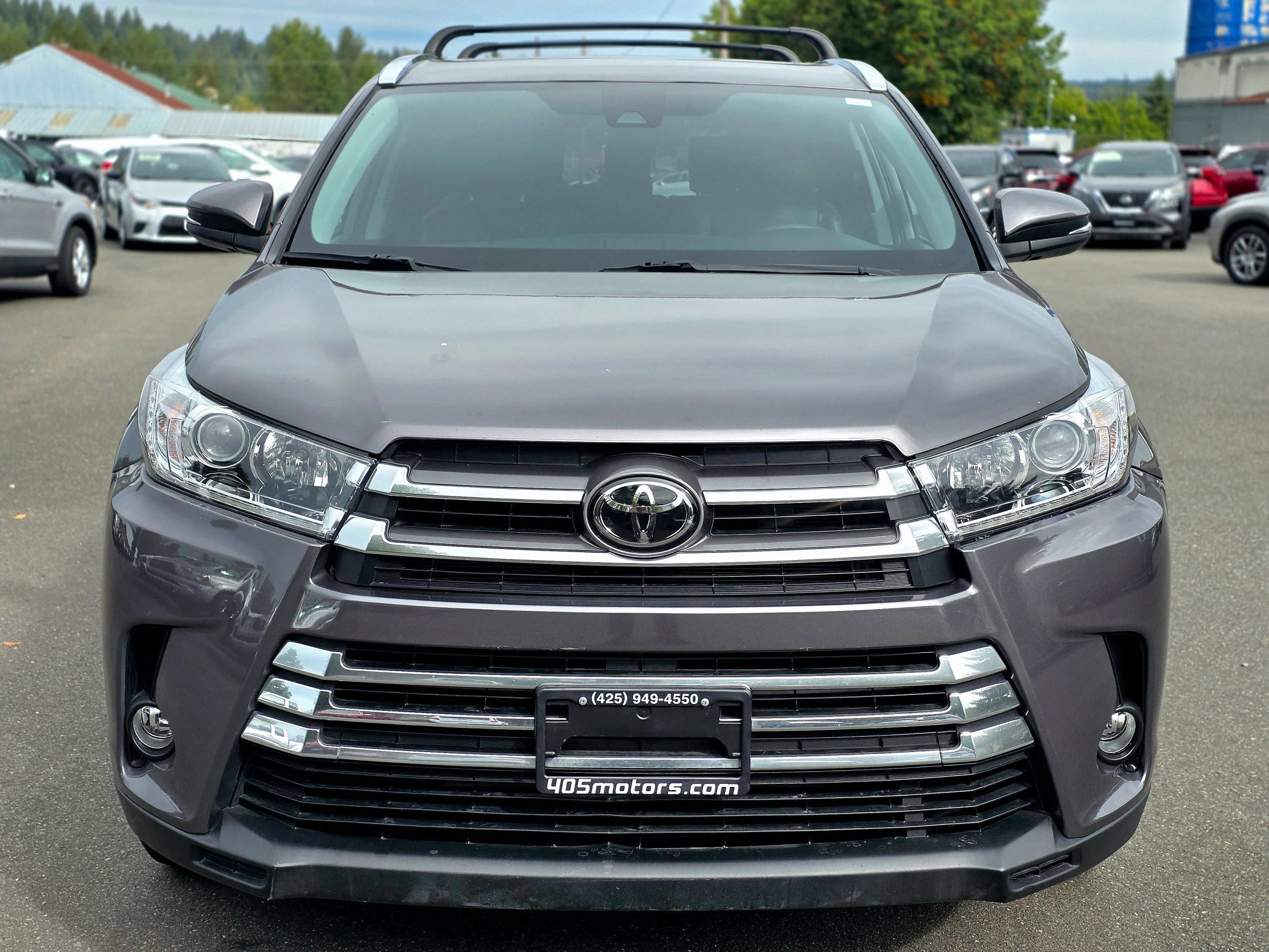 Used 2019 Toyota Highlander Limited AWD/4WD image 3