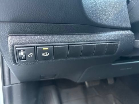 Used 2024 Toyota Corolla LE FWD image 18