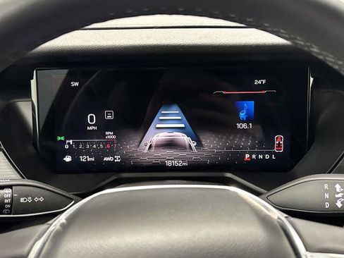 Used 2024 GMC Acadia Elevation w/ Trailering Package image 17