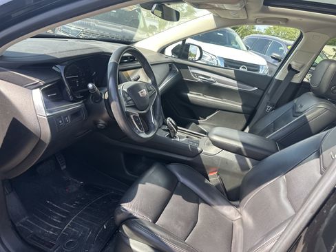 Used 2017 Cadillac XT5 Premium Luxury FWD image 14