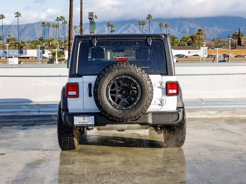 Used 2022 Jeep Wrangler Sport S image 8