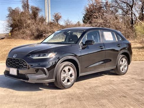 Certified 2025 Honda HR-V LX image 2