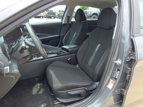 Used 2024 Hyundai Elantra SEL FWD image 12