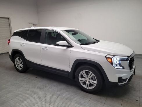 Used 2024 GMC Terrain SLE w/ Fleet Convenience Package FWD image 11