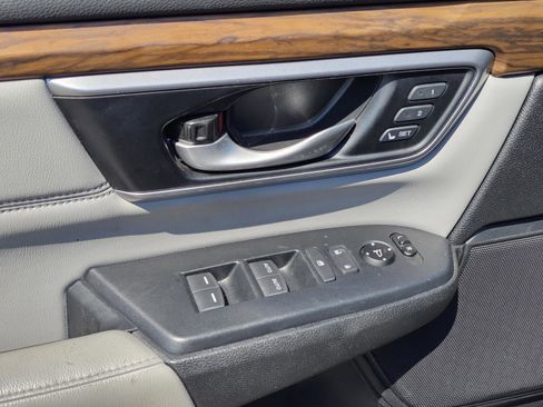 Used 2020 Honda CR-V Touring image 16
