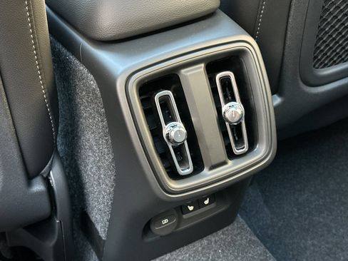 Certified 2026 Volvo XC40 B4 Core w/ Climate Package FWD image 13
