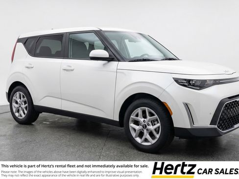 Used 2025 Kia Soul LX w/ LX Technology Package FWD image 1