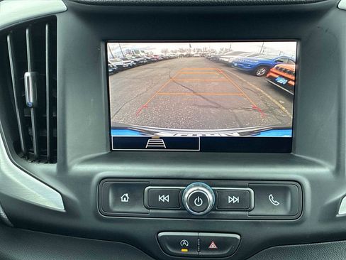 Used 2024 GMC Terrain SLE image 23