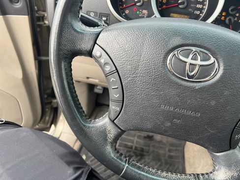 Used 2006 Toyota 4Runner Limited image 18