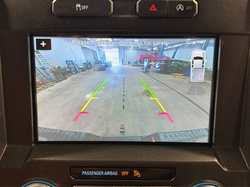 Used 2018 Ford F150 Lariat w/ Equipment Group 502A Luxury AWD/4WD image 30