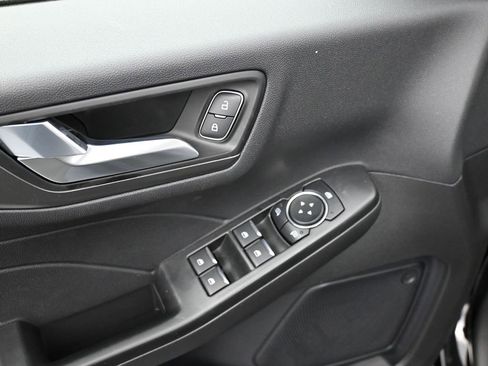 New 2025 Ford Escape SE image 14