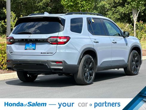 New 2026 Honda Pilot Black Edition image 2