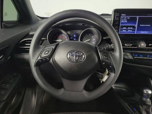 Used 2019 Toyota C-HR LE FWD image 21