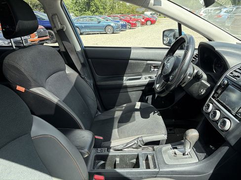 Used 2017 Subaru Crosstrek 2.0i Premium w/ Moonroof Package AWD/4WD image 5