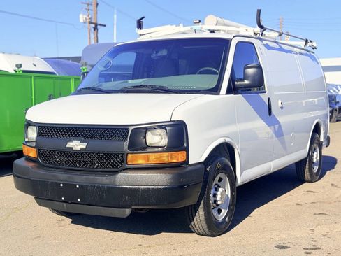 Used 2013 Chevrolet Express 2500 RWD image 1