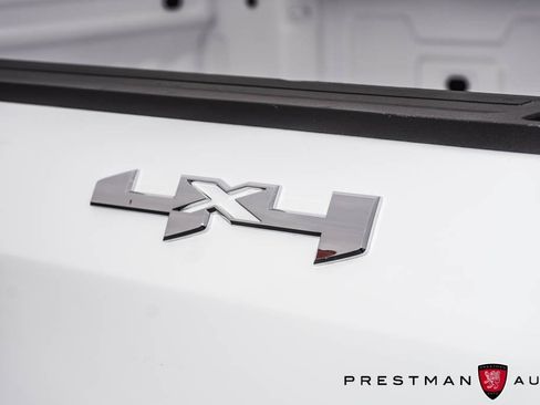 Used 2025 GMC Sierra 1500 Elevation w/ Preferred Package image 21